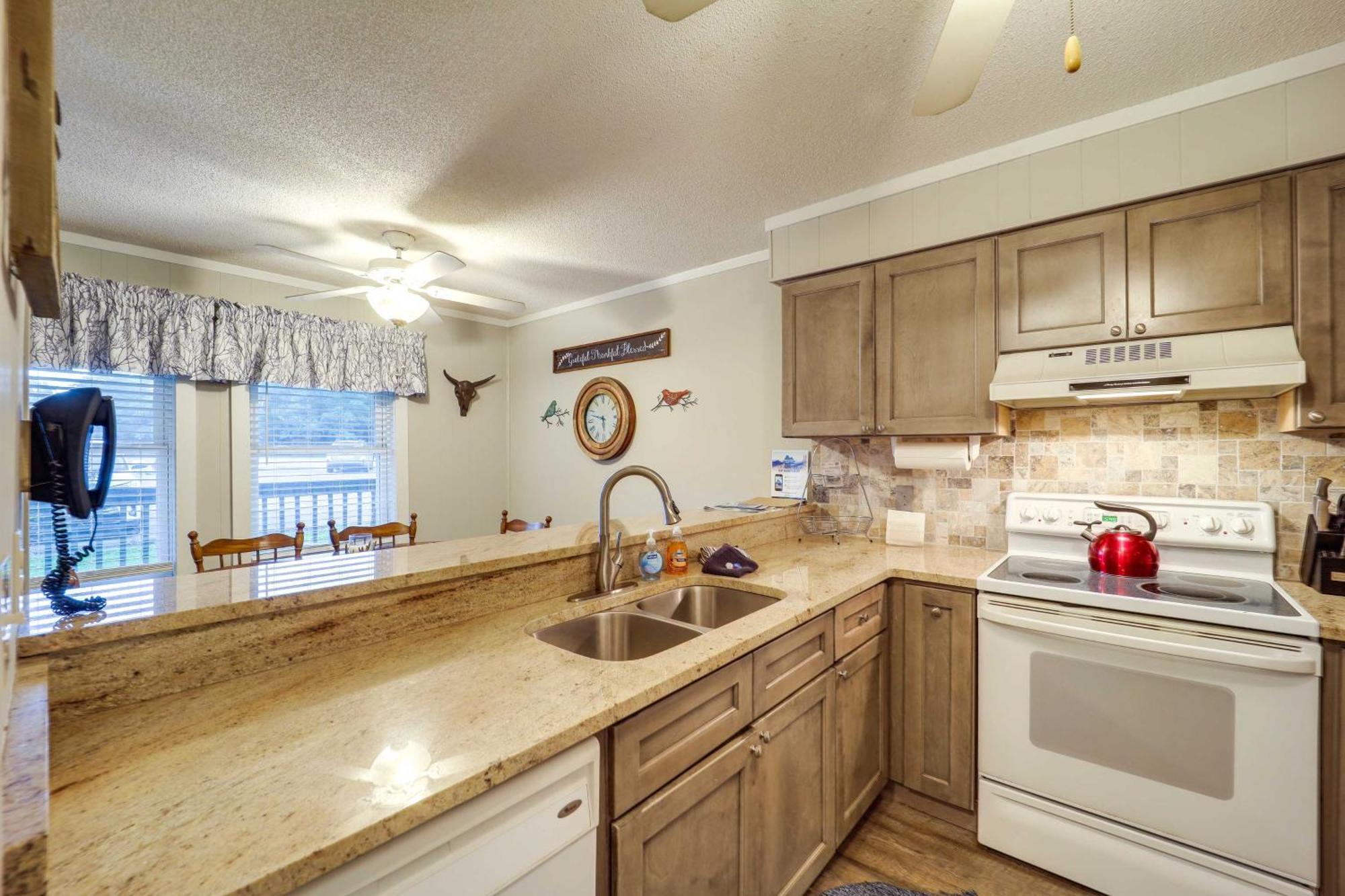 Beech Mountain Condo Near Hiking, Golf And Skiing! 外观 照片
